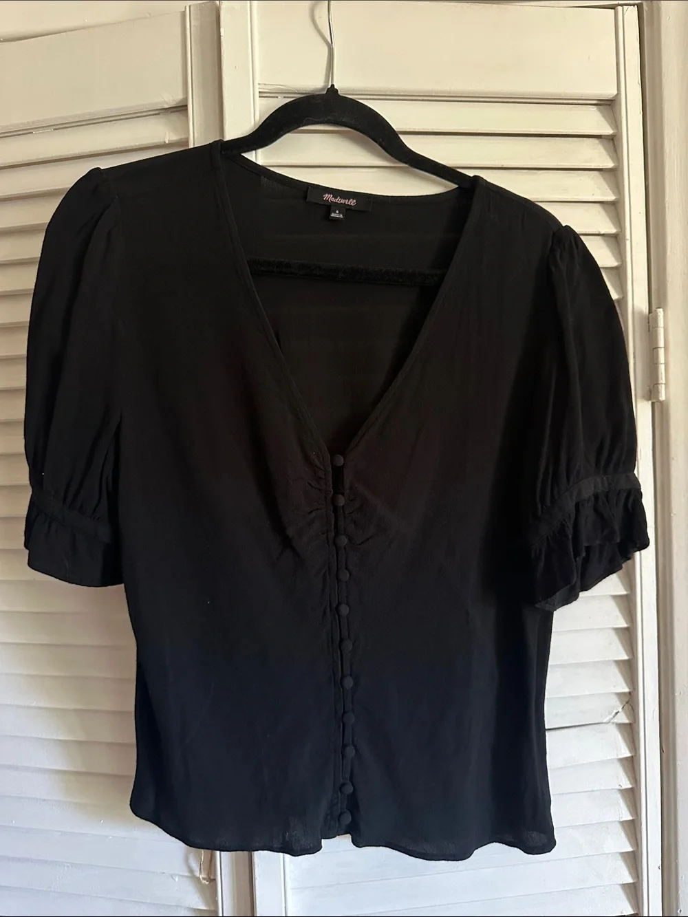 Madewell Black V-Neck Button-Front Puff Sleeve Blouse